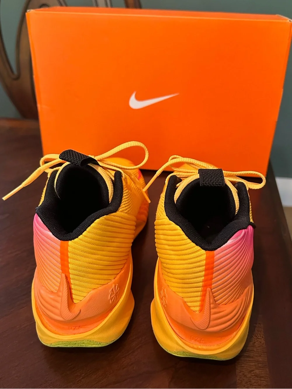 Nike GT Jump Academy basketball shoes